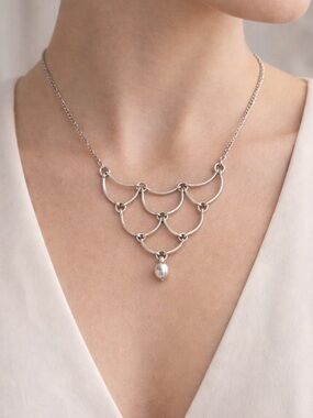 Vintage Silver Scalloped Cascade Necklace | Dainty Drop Statement Bib Chain